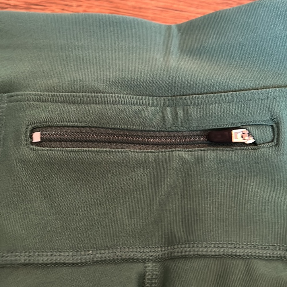 Nike Dri Fit Running Capris - Picture 3 of 6